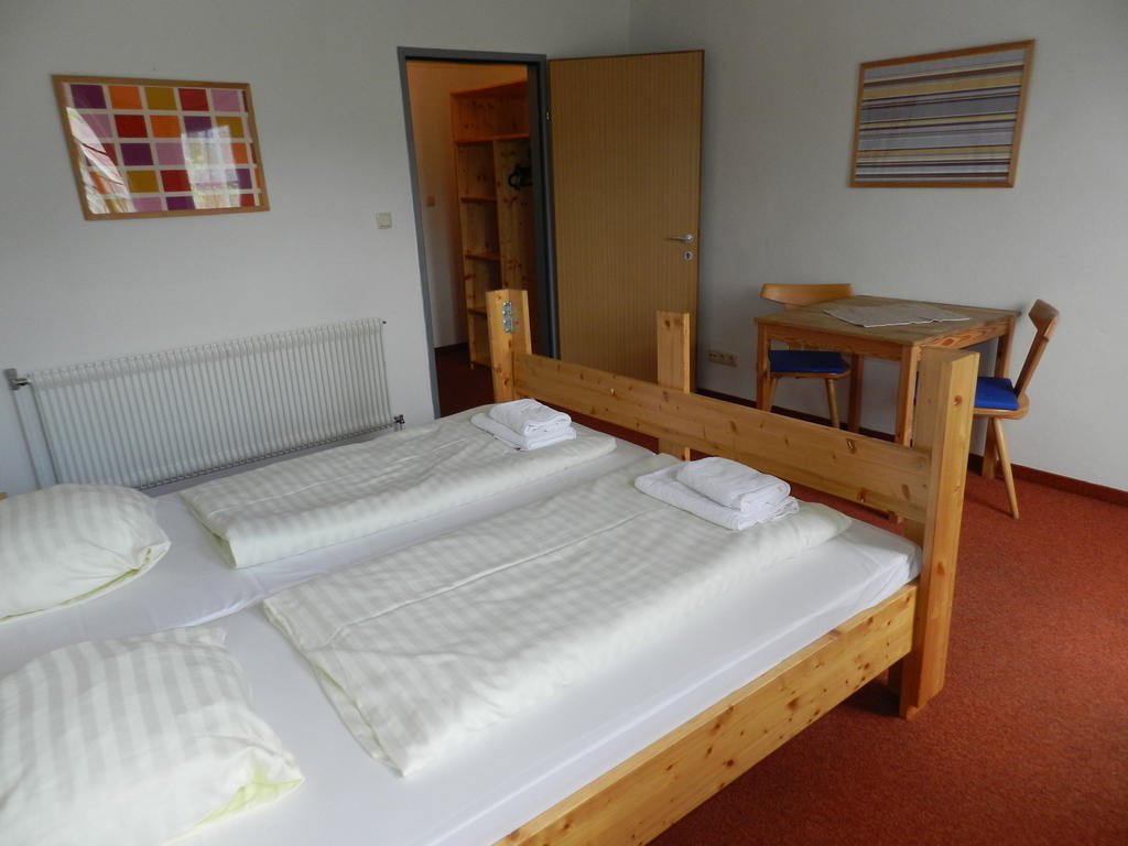 Hotel Youhey Am Wolfgangsee Strobl Room photo
